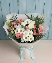 Букет цветов из:  Розы, Лизиантусы и Хризантемы в Ванино