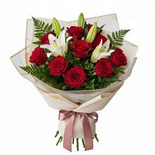 Букет цветов из:  Лилии и Розы в Ванино