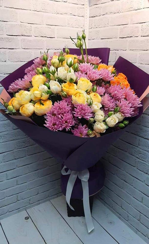 Букет цветов из: Хризантемы и Розы в Ванино