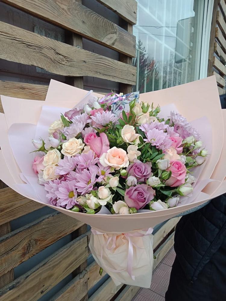 Букет цветов из: Розы и Хризантемы в Ванино