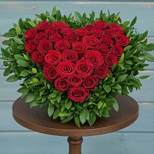 Цветочная композиция из Розы в виде сердца в Ванино