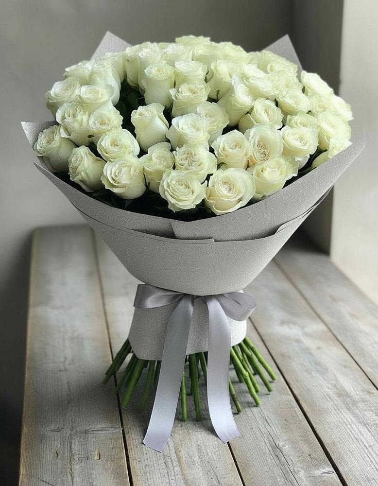 Букет 35 Белых роз в Ванино