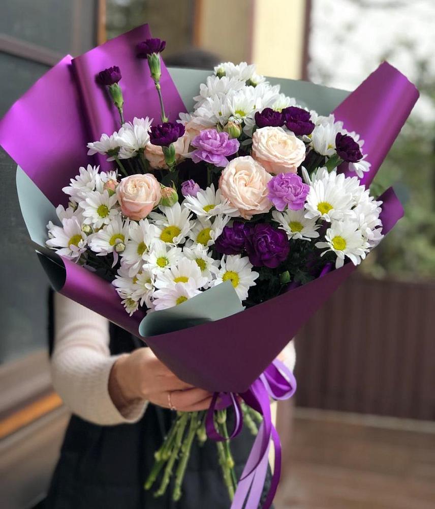 Букет цветов из: Хризантемы, Гвоздики и Розы в Ванино