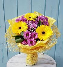 Букет цветов из:  Хризантемы и Герберы в Ванино