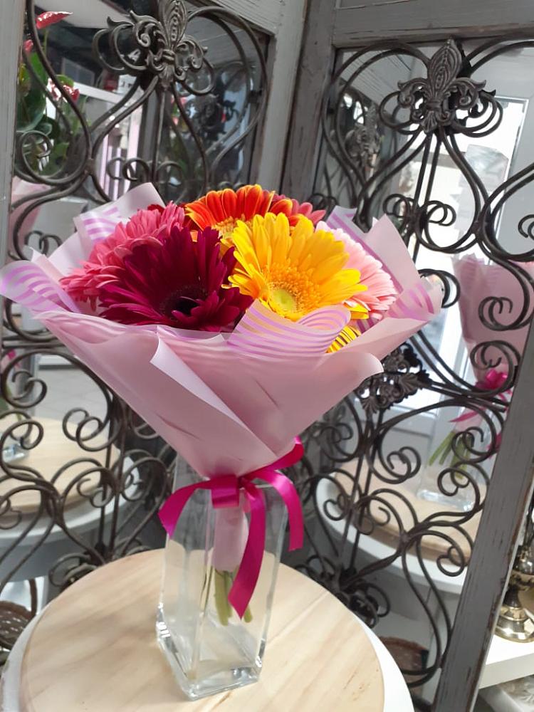 Букет цветов из: Герберы в Ванино