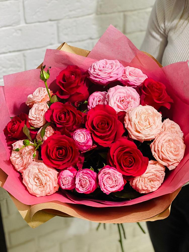 Букет цветов из: Розы в Ванино