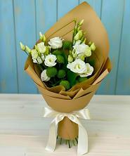 Букет цветов из:  Хризантемы и Лизиантусы в Ванино