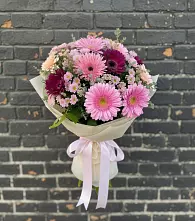Букет цветов из:  Герберы и Хризантемы в Ванино