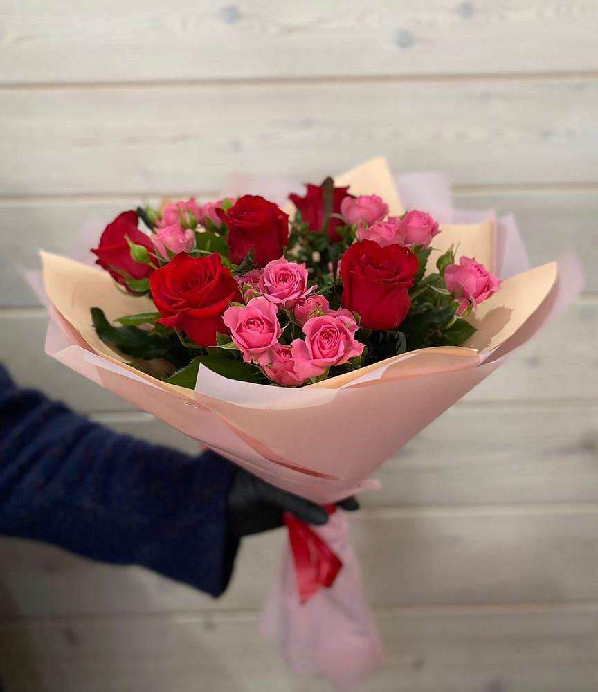 Букет цветов из: Розы в Ванино