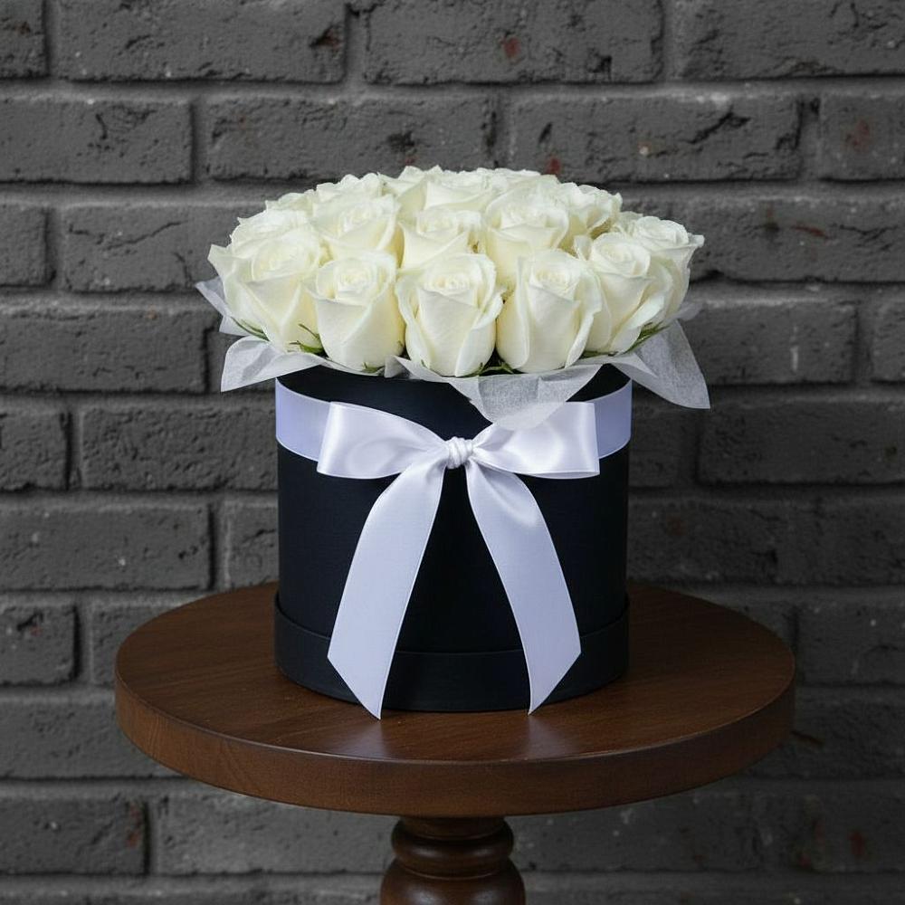 Цветочная композиция из Розы в шляпной коробке в Ванино