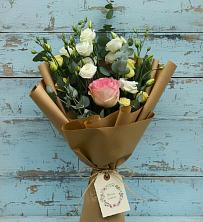 Букет цветов из:  Розы и Лизиантусы в Ванино