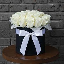 Цветочная композиция из Розы в шляпной коробке в Ванино